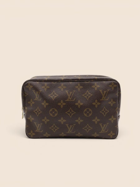 Louis Vuitton Trousse Toilette 23
