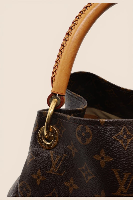 Louis Vuitton Artsy MM