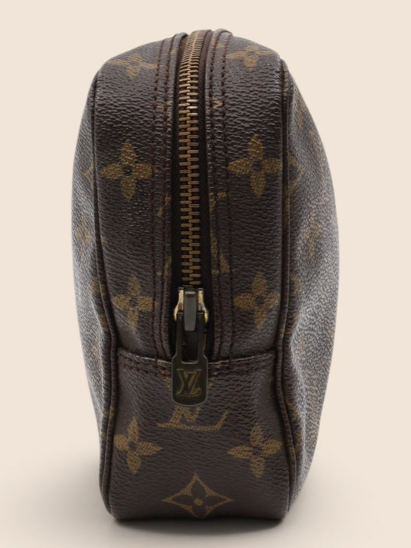 Louis Vuitton Trousse Toilette 24