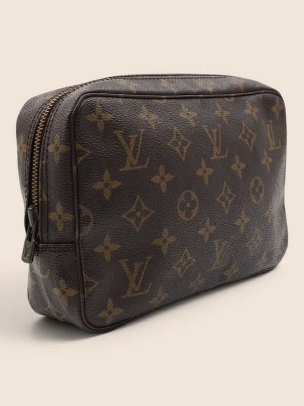 Louis Vuitton Trousse Toilette 24