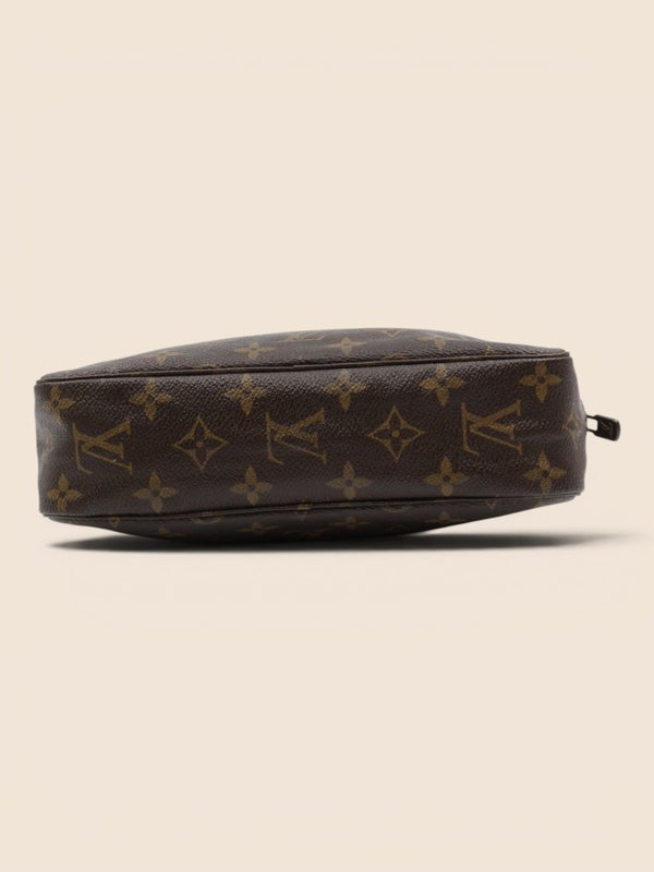 Louis Vuitton Trousse Toilette 24