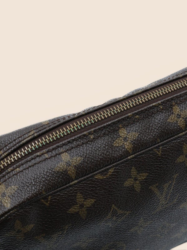 Louis Vuitton Trousse Toilette 24