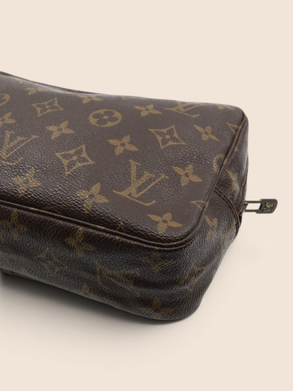 Louis Vuitton Trousse Toilette 24