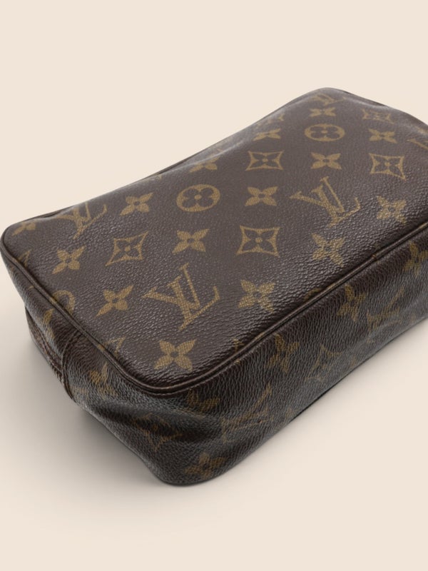 Louis Vuitton Trousse Toilette 24
