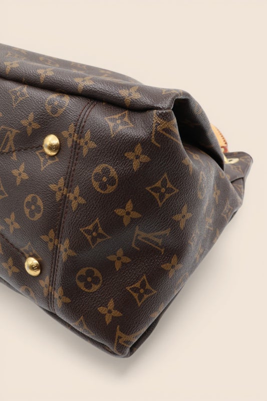 Louis Vuitton Artsy MM